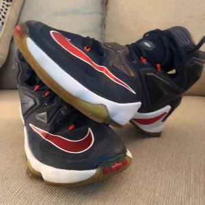 Nike Lebrons men basketball shoes
